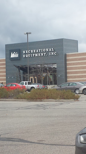 Camping Store «REI», reviews and photos, 970 W Eisenhower Pkwy, Ann Arbor, MI 48103, USA