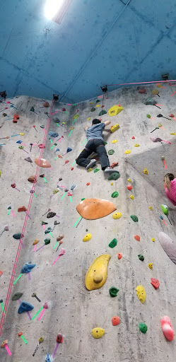 Gym «The Gravity Vault - Indoor Rock Gym», reviews and photos, 107 Pleasant Ave, Upper Saddle River, NJ 07458, USA