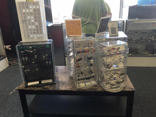 Tobacco Shop «3M Smoke Shop», reviews and photos, 644 W Chapman Ave, Placentia, CA 92870, USA