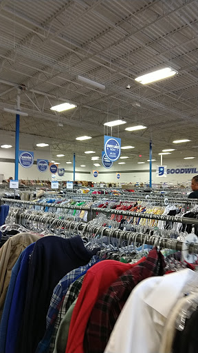 Thrift Store «Pebble Creek Goodwill Retail Store & Donation Center», reviews and photos, 15433 W McDowell Rd, Goodyear, AZ 85395, USA