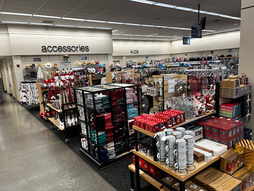 Department Store «Nordstrom Rack Glendale Fashion Center», reviews and photos, 227 N Glendale Ave, Glendale, CA 91206, USA