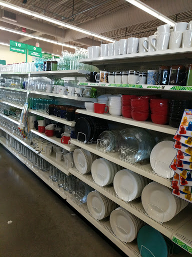 Dollar Store «Dollar Tree», reviews and photos, 806 Pelham Pkwy #4, Pelham, NY 10803, USA