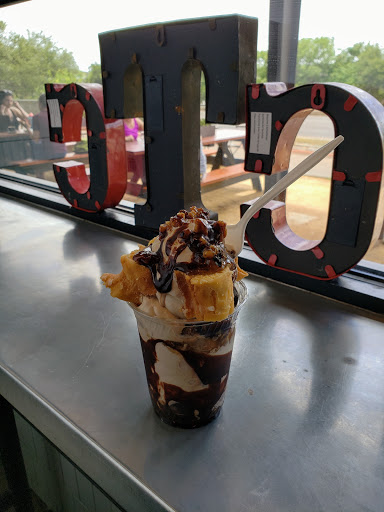 Ice Cream Shop «Cow Tipping Creamery», reviews and photos, 4715 S Lamar Blvd, Austin, TX 78745, USA