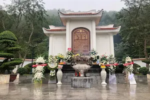 Monument Nga Ba Dong Loc image