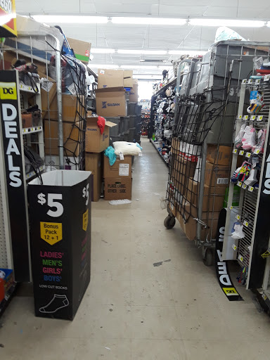 Home Goods Store «Dollar General», reviews and photos, 3333 Manchester Rd, Akron, OH 44319, USA