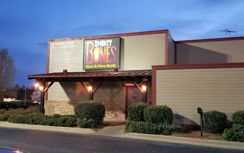 Smokey Bones Columbus image