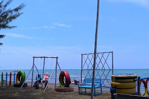 Pantai Muara Indah Asemdoyong image