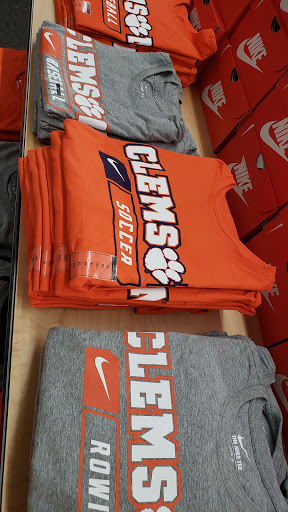 Sportswear Store «Tiger Sports Shop (Downtown)», reviews and photos, 364 College Ave, Clemson, SC 29631, USA
