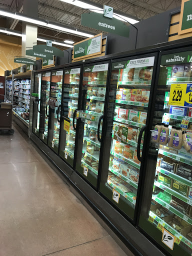 Grocery Store «Kroger», reviews and photos, 108 W Highland Rd, Howell, MI 48843, USA