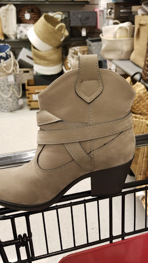 Department Store «T.J. Maxx», reviews and photos, 101 Swedesford Rd, Exton, PA 19341, USA