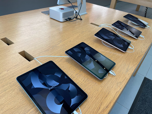 Computer Store «Apple Walnut Street», reviews and photos, 1607 Walnut St, Philadelphia, PA 19103, USA