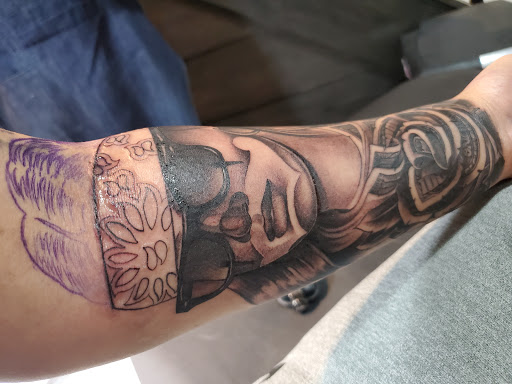 Tattoo Shop «Black Diamond Tattoo», reviews and photos, 412 Lincoln Blvd, Venice, CA 90291, USA