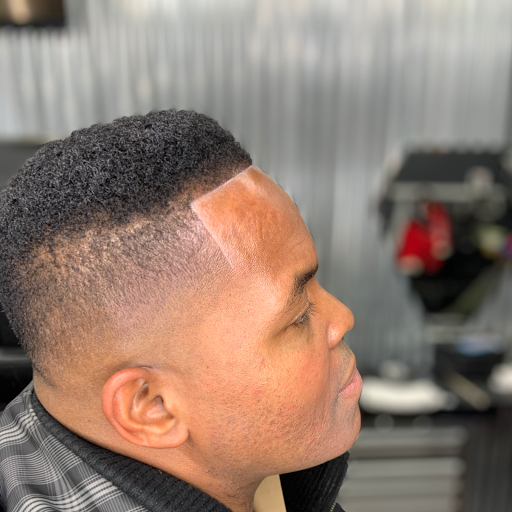 Barber Shop «Black Diamonds Barber Shop», reviews and photos, 3983 7th Street Rd, Louisville, KY 40216, USA