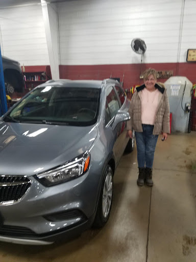 Car Dealer «Reichert Chevy Buick», reviews and photos, 2145 S Eastwood Dr, Woodstock, IL 60098, USA