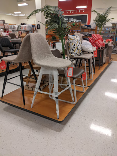 Department Store «T.J. Maxx», reviews and photos, 33 Holyoke St, Holyoke, MA 01040, USA