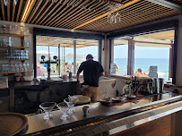 Atmosphère du Restaurant L'Acula Marina Plage à L'Île-Rousse - n°3