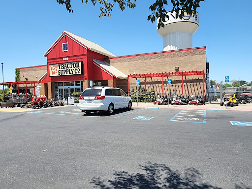 Home Improvement Store «Tractor Supply Co.», reviews and photos, 860 Jack Tone Rd, Ripon, CA 95366, USA