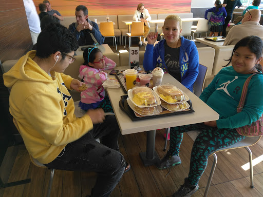 Shopping Mall «Glen Oaks Shopping Center», reviews and photos, 255th St, Glen Oaks, NY 11004, USA