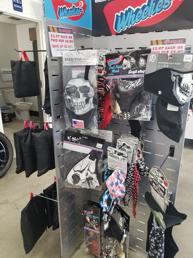 Motorcycle Parts Store «Cycle Gear», reviews and photos, 4455 N Blackstone Ave, Fresno, CA 93726, USA