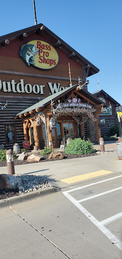 Sporting Goods Store «Bass Pro Shops», reviews and photos, 1000 Bass Pro Dr NW, Altoona, IA 50009, USA