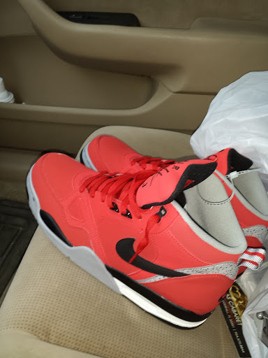 Clothing Store «Burlington Coat Factory», reviews and photos, 3333 N State Rd 7, Lauderdale Lakes, FL 33319, USA