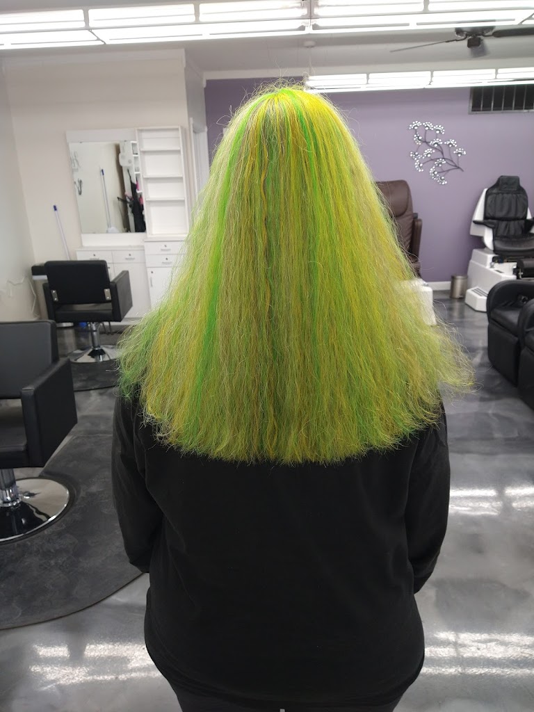 Elegant Salon & Spa 68450