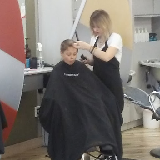 Hair Salon «Great Clips», reviews and photos, 701 Sonoma Mountain Pkwy, Petaluma, CA 94954, USA