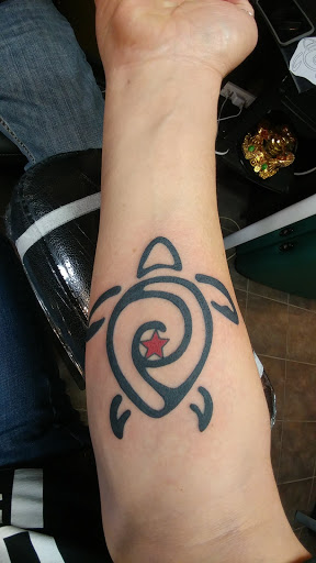 Tattoo Shop «Nautilus Tattoo», reviews and photos, 2719 Berlin Turnpike, Newington, CT 06111, USA