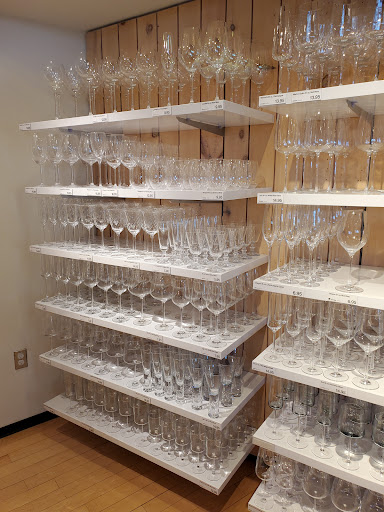 Furniture Store «Crate and Barrel», reviews and photos, 2800 Clarendon Blvd, Arlington, VA 22201, USA