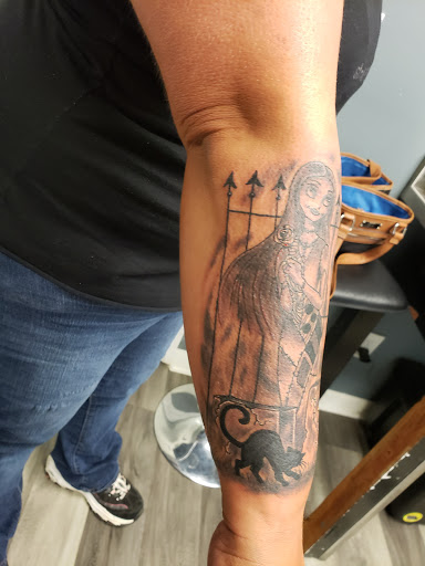 Explore als tattoo ideas, creative tattoo ideas in Greenfield, available at Tattoos In Time Studio