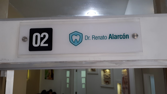 Clínica Dental Alarcón - Santo Domingo de los Colorados