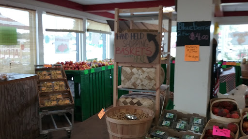 Grocery Store «Puzyckis market», reviews and photos, 15690-15698 Bedford Cir W, Clearwater, FL 33764, USA