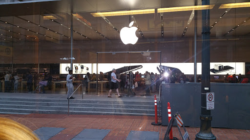 Computer Store «Apple Pioneer Place», reviews and photos, 450 SW Yamhill St, Portland, OR 97204, USA
