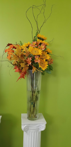 Florist «Sweet William & Thyme», reviews and photos, 19 E Railroad Ave, Jamesburg, NJ 08831, USA