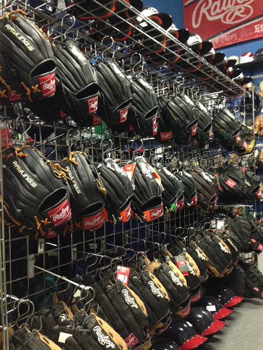 Sporting Goods Store «Play It Again Sports-Buckhead», reviews and photos, 3872 Roswell Rd NE, Atlanta, GA 30342, USA