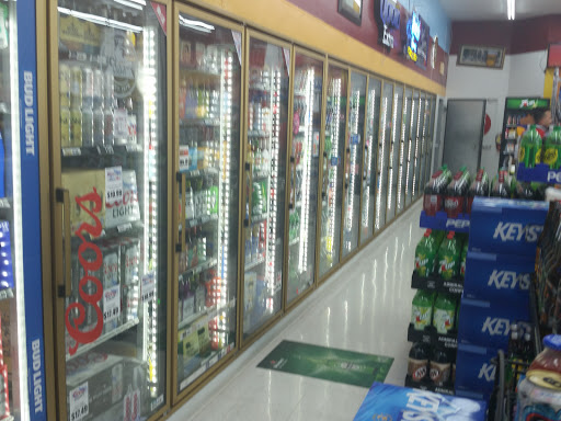 Grocery Store «Center Market Dayton», reviews and photos, 901 Ferry St, Dayton, OR 97114, USA