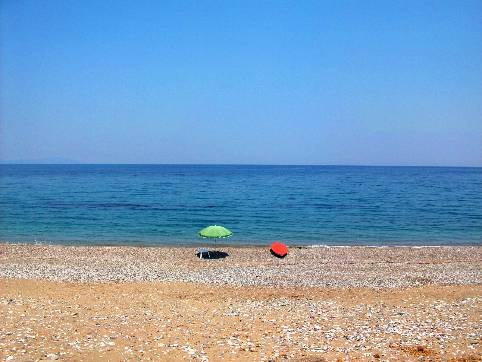 Fotografie cu Ahladiou beach cu nivelul de curățenie in medie