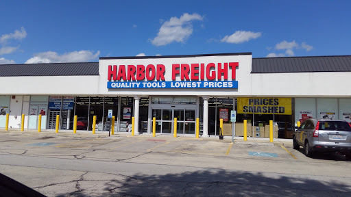 Hardware Store «Harbor Freight Tools», reviews and photos, 1640 75th St, Downers Grove, IL 60516, USA