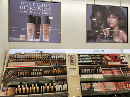 Cosmetics Store «Ulta Beauty», reviews and photos, 2155 W 22nd St #7, Oak Brook, IL 60523, USA