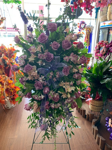 Florist «Send Your Love Flowers & Balloons», reviews and photos, 1417 SW Military Dr, San Antonio, TX 78221, USA