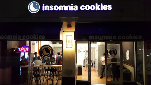 Cookie Shop «Insomnia Cookies», reviews and photos, 6470 N Sheridan Rd, Chicago, IL 60626, USA