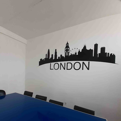 Logo da empresa - English community