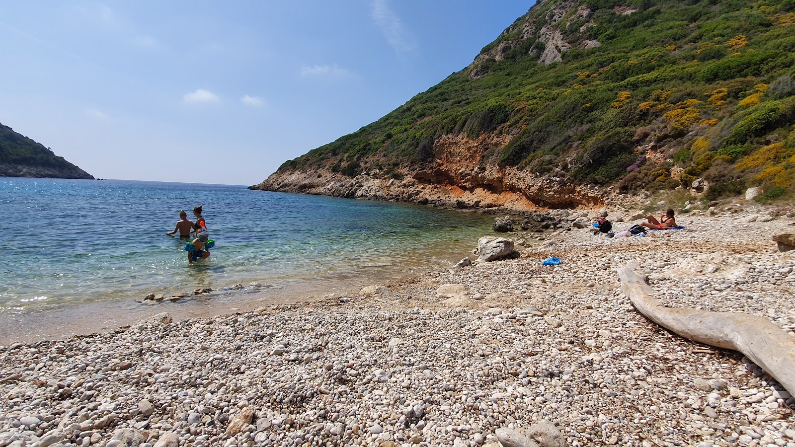 Fotografija Pirate beach in njegova čudovita pokrajina