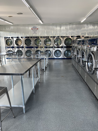 Laundromat «Marlin Avenue Coin Laundry», reviews and photos, 570 SE King Ave, Warrenton, OR 97146, USA