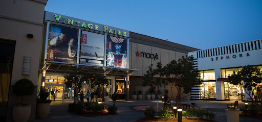 Shopping Mall «Vintage Faire Mall», reviews and photos, 3401 Dale Rd #483, Modesto, CA 95356, USA