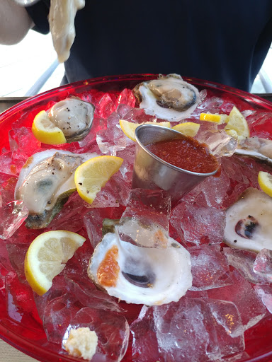 Bar & Grill «Paradise Key Dockside Bar & Grill», reviews and photos, 165 Cove Harbor N, Rockport, TX 78382, USA