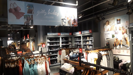 Clothing Store «Hollister Co.», reviews and photos, 8888 SW 136th St #550, Miami, FL 33176, USA