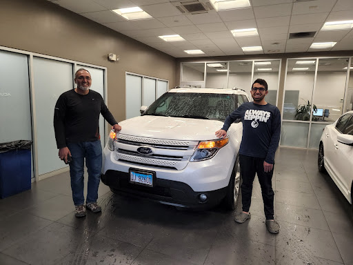 Car Dealer «McGrath Acura of Westmont», reviews and photos, 400 E Ogden Ave, Westmont, IL 60559, USA