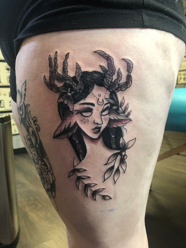 Tattoo Shop «Guerilla Tattoo», reviews and photos, 19 W King St, Shippensburg, PA 17257, USA