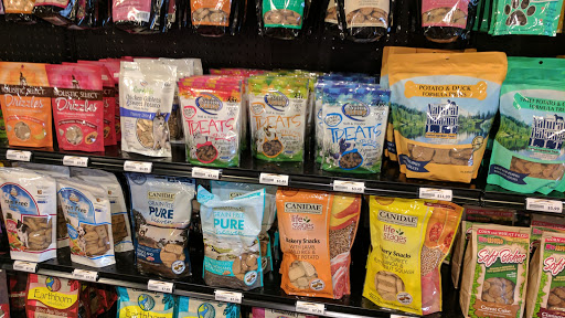 Pet Supply Store «The Natural Dog», reviews and photos, 3708 Lawndale Dr, Greensboro, NC 27455, USA